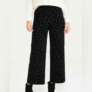 ANN TAYLOR Black Flocked Hearts Velvet Cropped + Seamed Straight Leg Pants 4